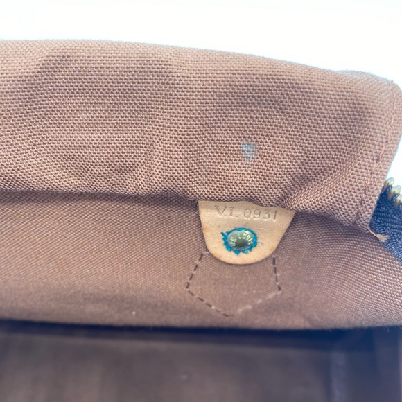 Louis Vuitton Monogram Speedy 30 Handbag - Picture 9 of 10